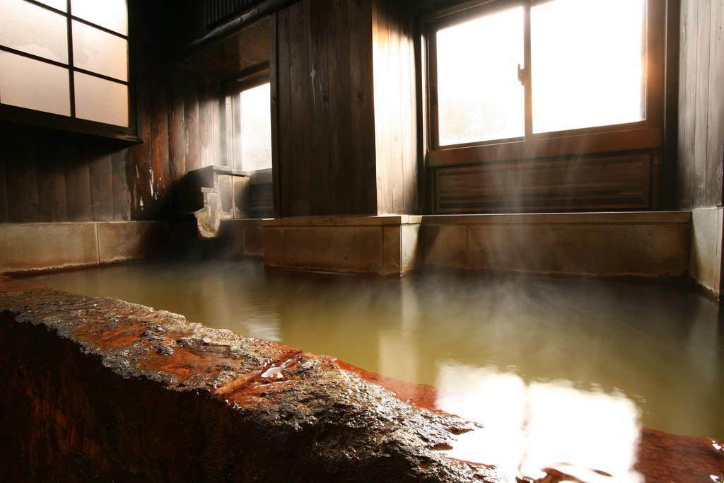 Отель Oyado Kurokawa Асо Экстерьер фото